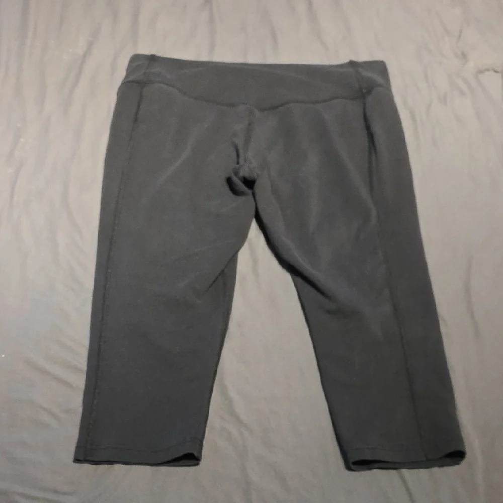 Nike Women's Black Capris